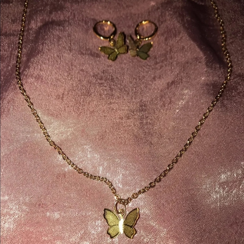Butterfly necklace and earrings  🦋